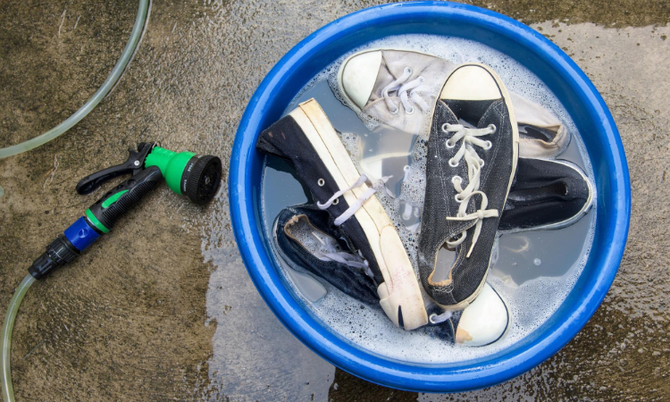 Can You Put Basketball Shoes in the Washing Machine/Dryer? Reasons to Avoid
