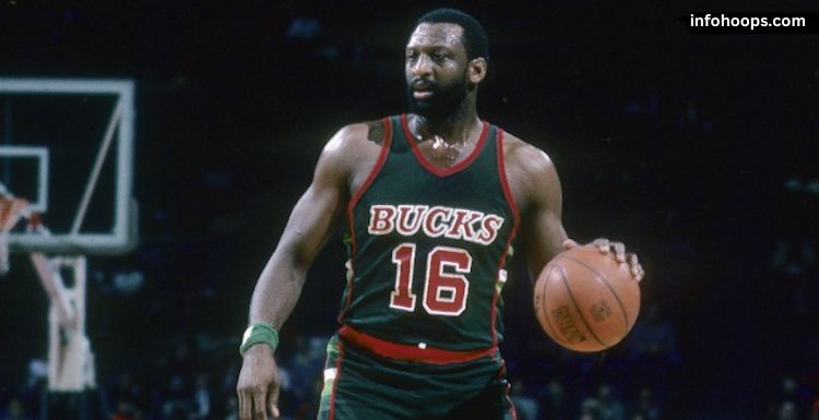 10 Biggest Feet Basketball Players in NBA History